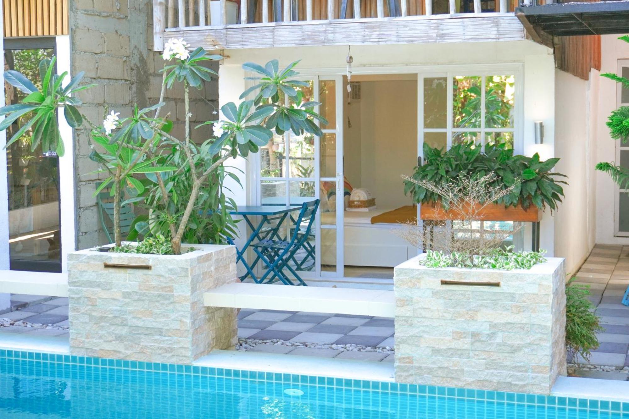Urban Oasis Resort, Tarlac エクステリア 写真