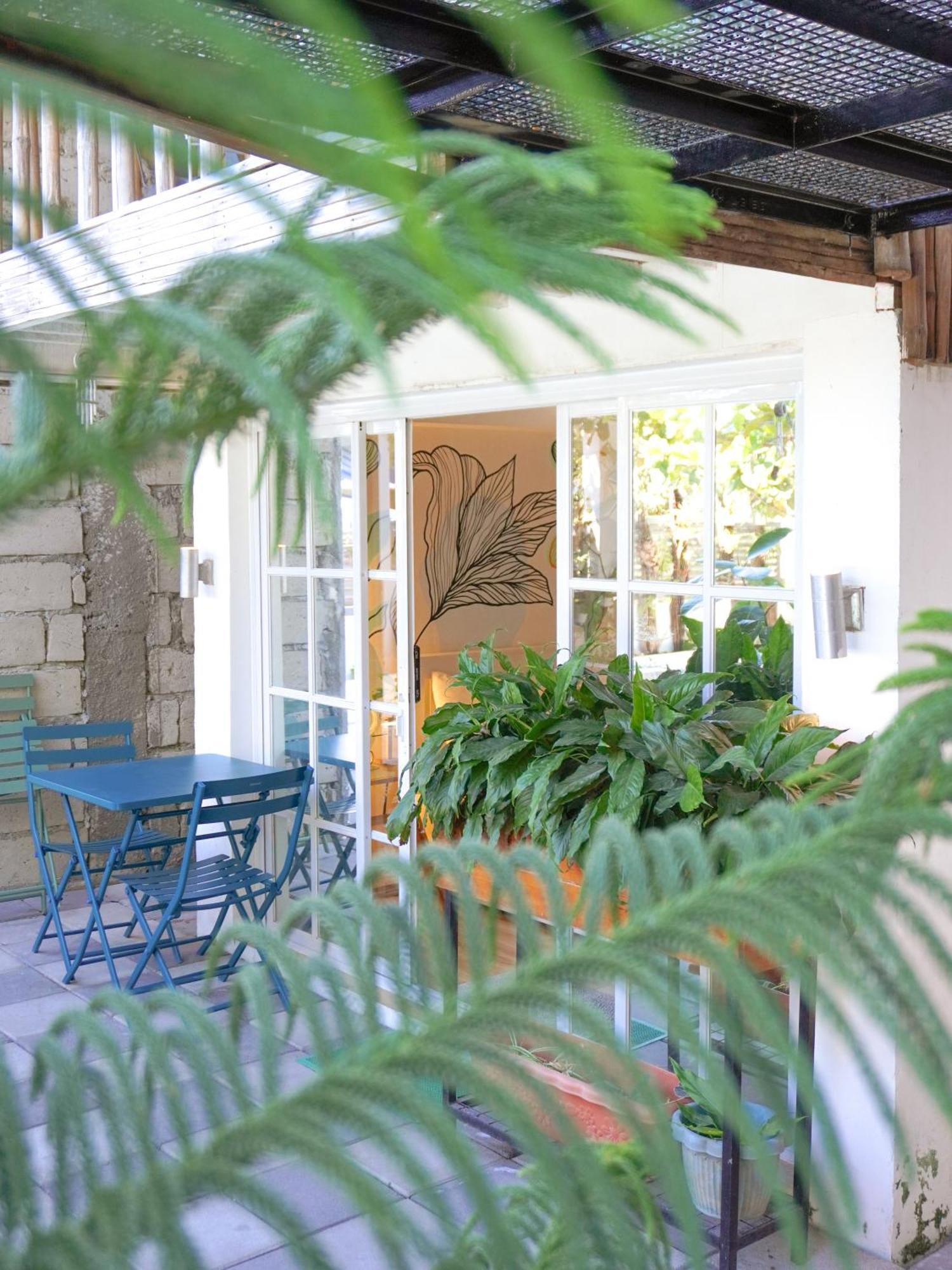Urban Oasis Resort, Tarlac エクステリア 写真