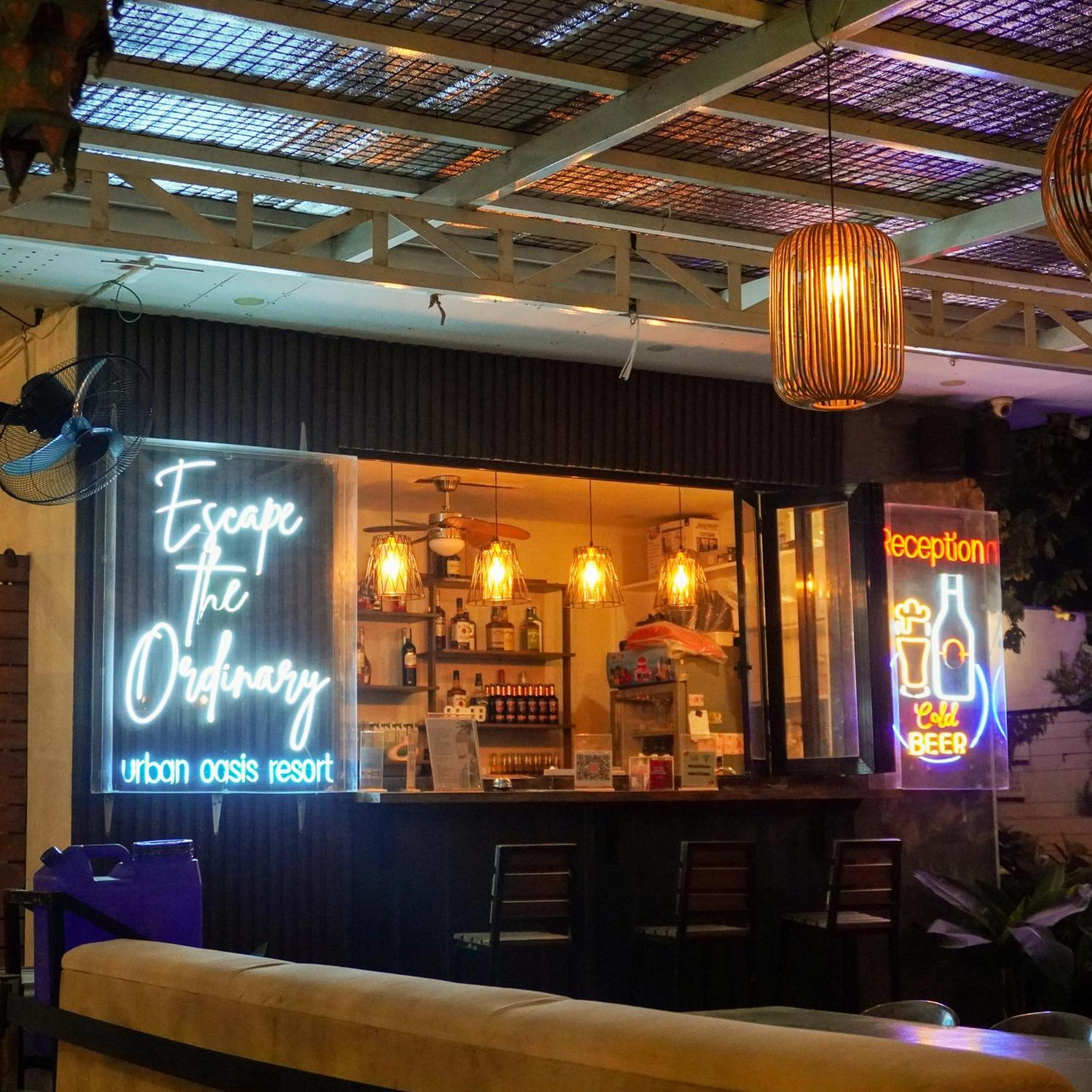 Urban Oasis Resort, Tarlac エクステリア 写真